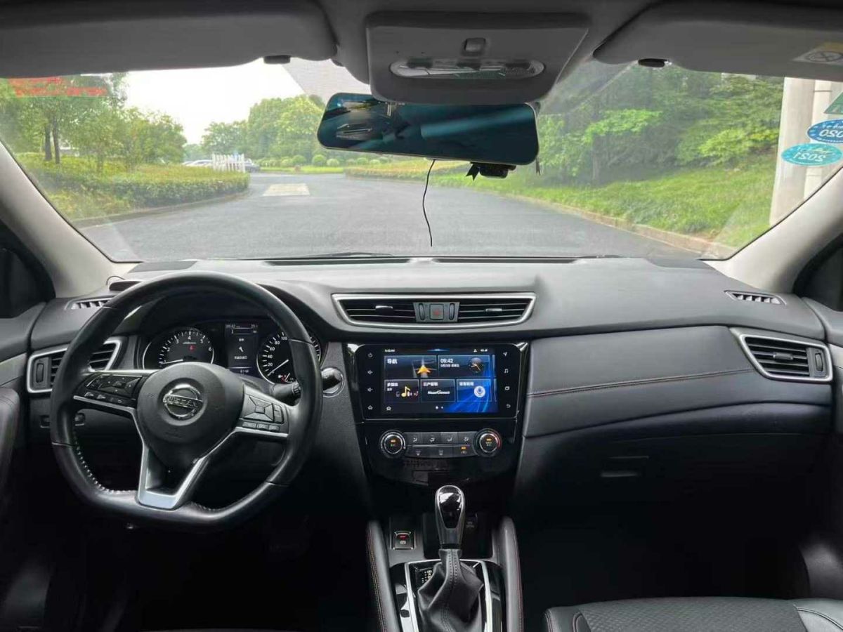 日產(chǎn) 逍客  2019款  2.0L CVT旗艦版圖片