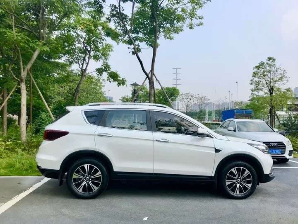 東風(fēng)風(fēng)神 AX7  2018款 經(jīng)典 1.6T 自動(dòng)豪華型圖片
