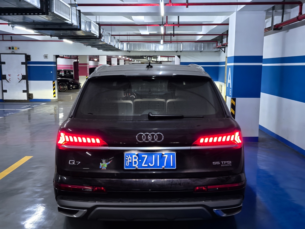 奧迪 奧迪Q7  2024款 55 TFSI quattro S line尊貴型圖片