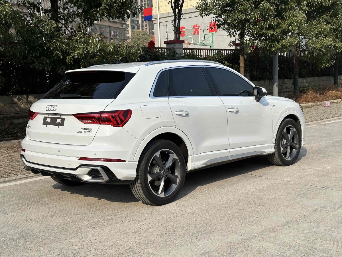 奧迪 奧迪Q3  2024款 35 TFSI 時(shí)尚動(dòng)感型圖片