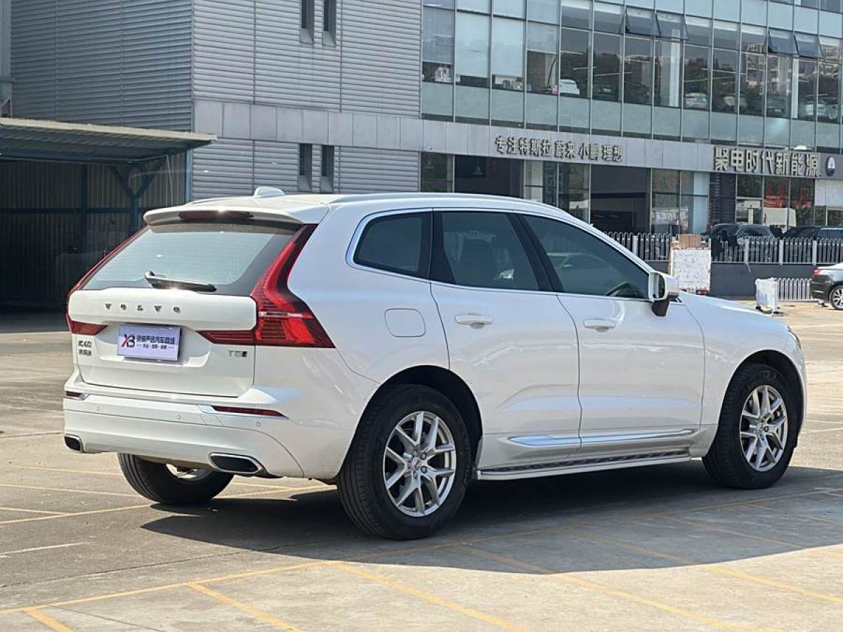 2021年1月沃爾沃 XC60  2021款 T5 四驅(qū)智逸豪華版