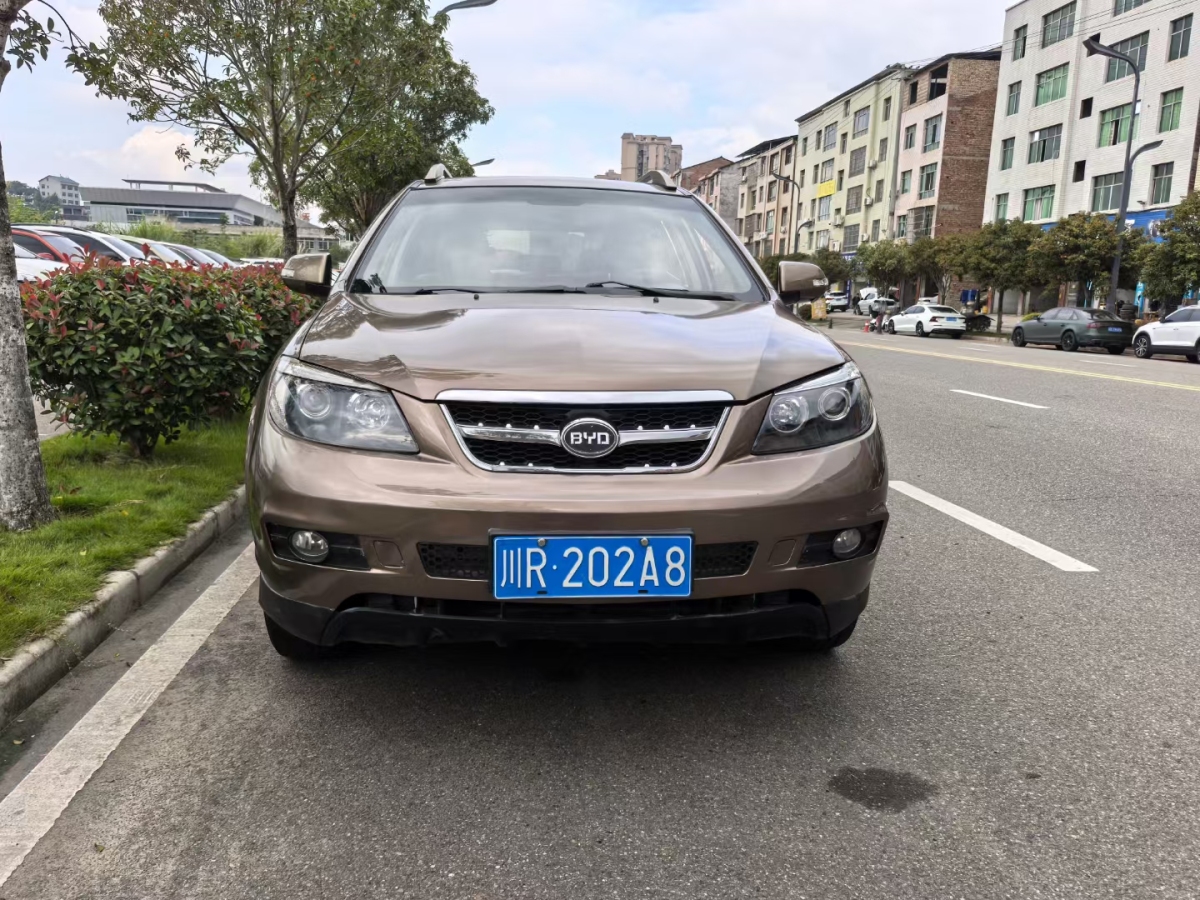 比亞迪 S6  2014款 2.0L 手動(dòng)尊享型 5座圖片