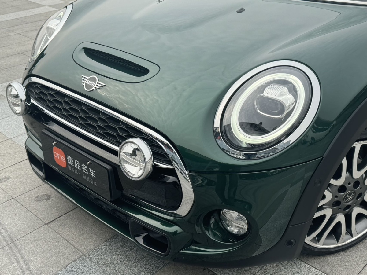 MINI MINI  2019款 2.0T COOPER S 經(jīng)典派 五門版圖片