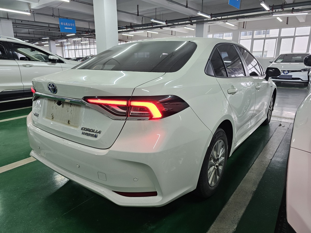 豐田 卡羅拉  2019款 雙擎 1.8L E-CVT GL-i先鋒版圖片