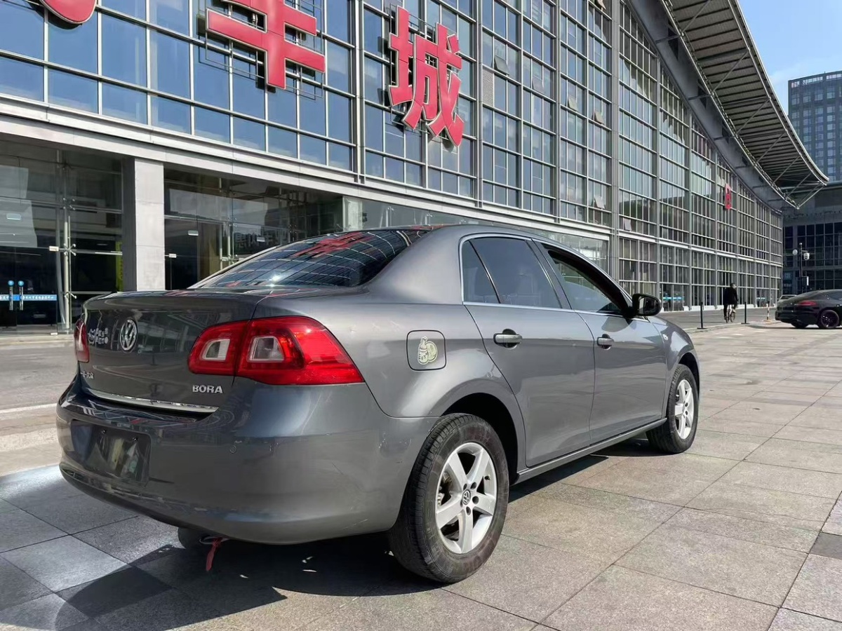 2011年9月大眾 寶來  2011款 1.6L 自動舒適型