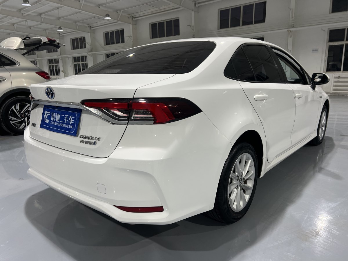 丰田 卡罗拉  2021款 双擎 1.8L E-CVT精英版图片