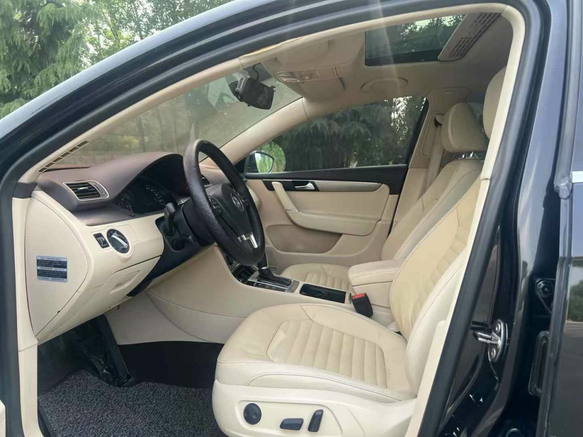 大眾 輝騰  2014款 3.0L 商務(wù)型圖片