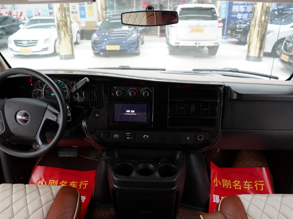 GMC SAVANA  2013款 6.0L 豪華隱私屏版7座圖片