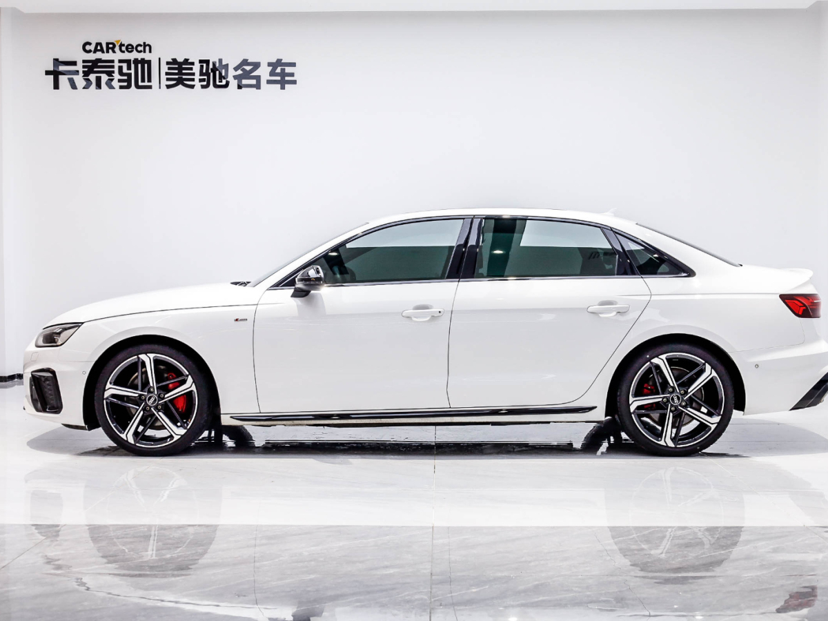 奥迪 A4L 2022款 45 TFSI quattro 臻选动感型图片