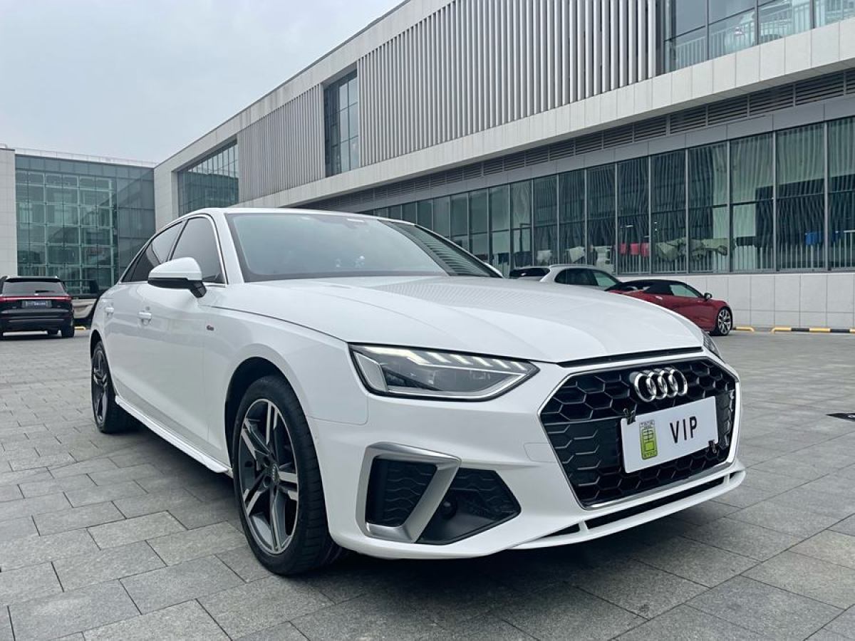 奧迪 奧迪A4L  2022款 40 TFSI 時(shí)尚動(dòng)感型圖片