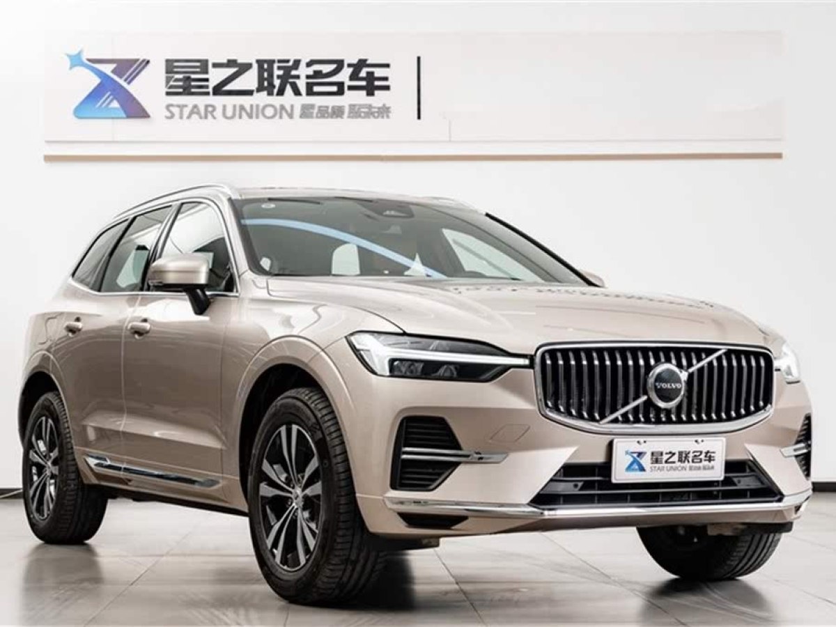 沃爾沃 XC60  2024款 B5 四驅(qū)智逸豪華版圖片