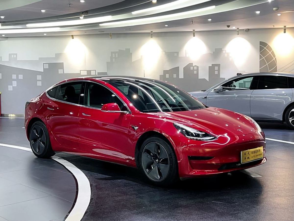 特斯拉 Model Y  2020款 改款 標(biāo)準(zhǔn)續(xù)航后驅(qū)升級版圖片