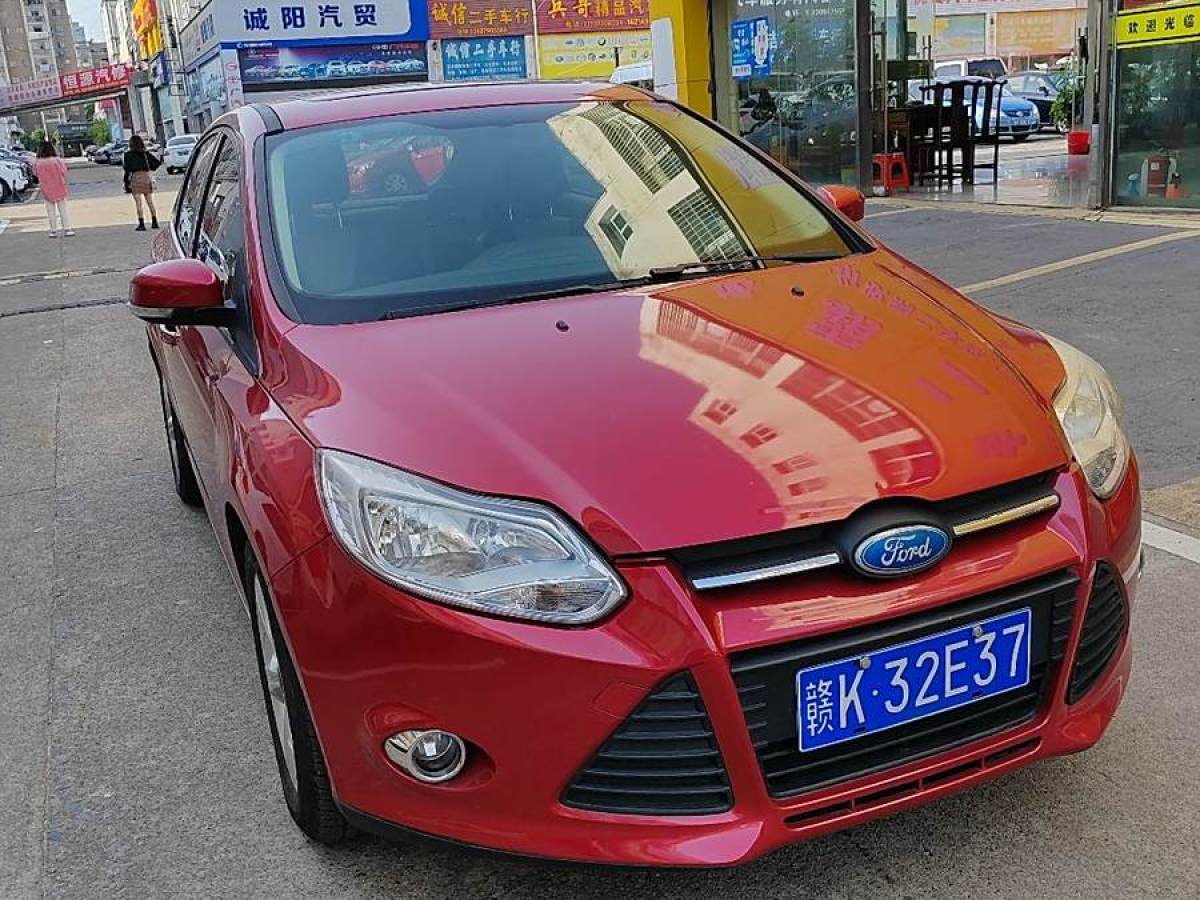 福特 ?？怂? 2012款 兩廂 1.6L 自動風(fēng)尚型圖片