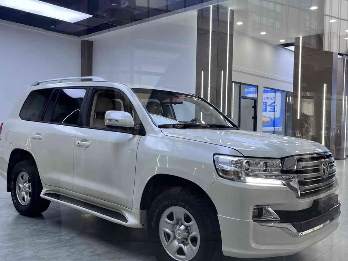 豐田 蘭德酷路澤  2015款 4.0L V6 中東限量版圖片