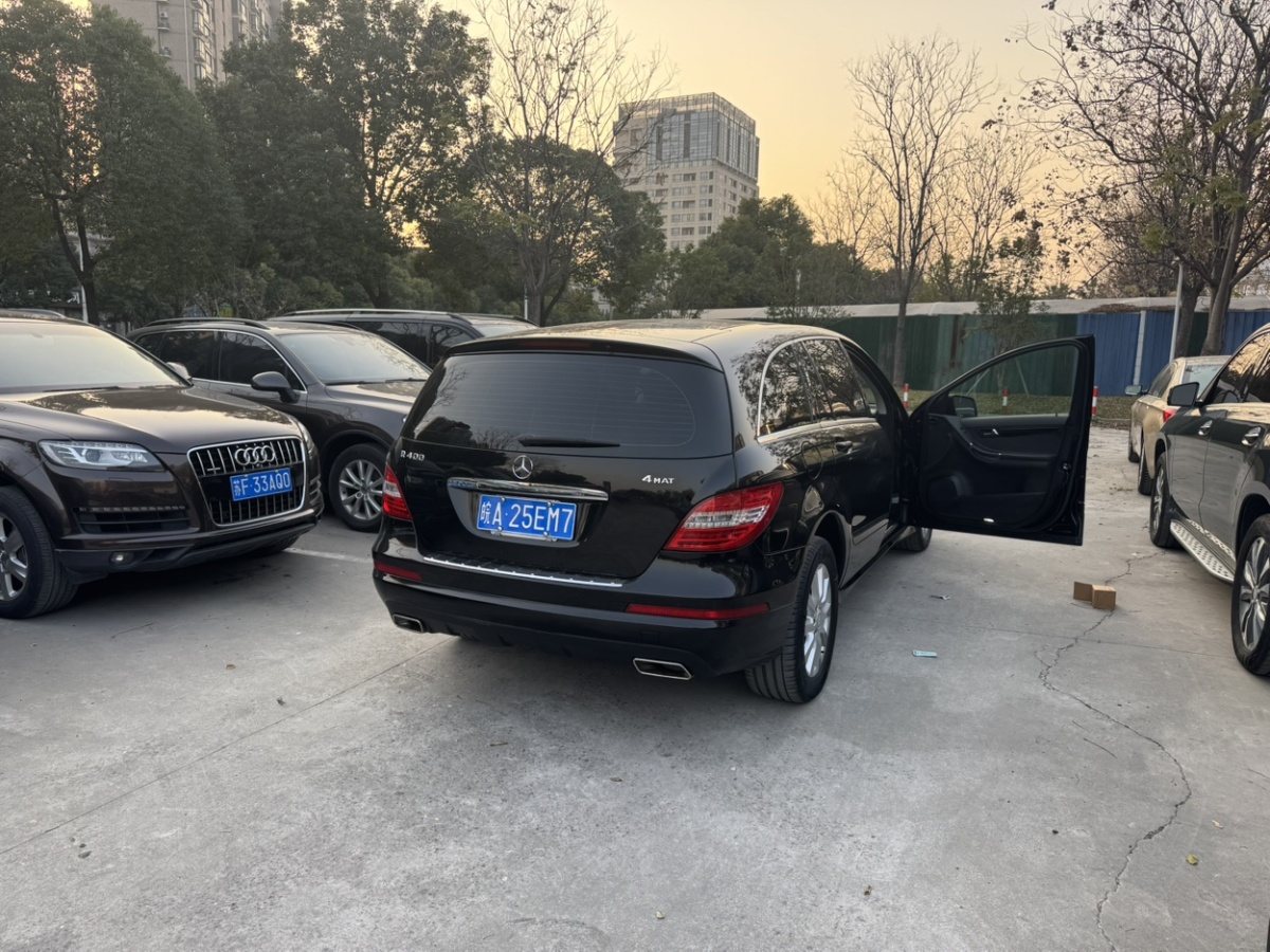 奔馳 奔馳R級  2014款 R 320 4MATIC 商務(wù)型圖片