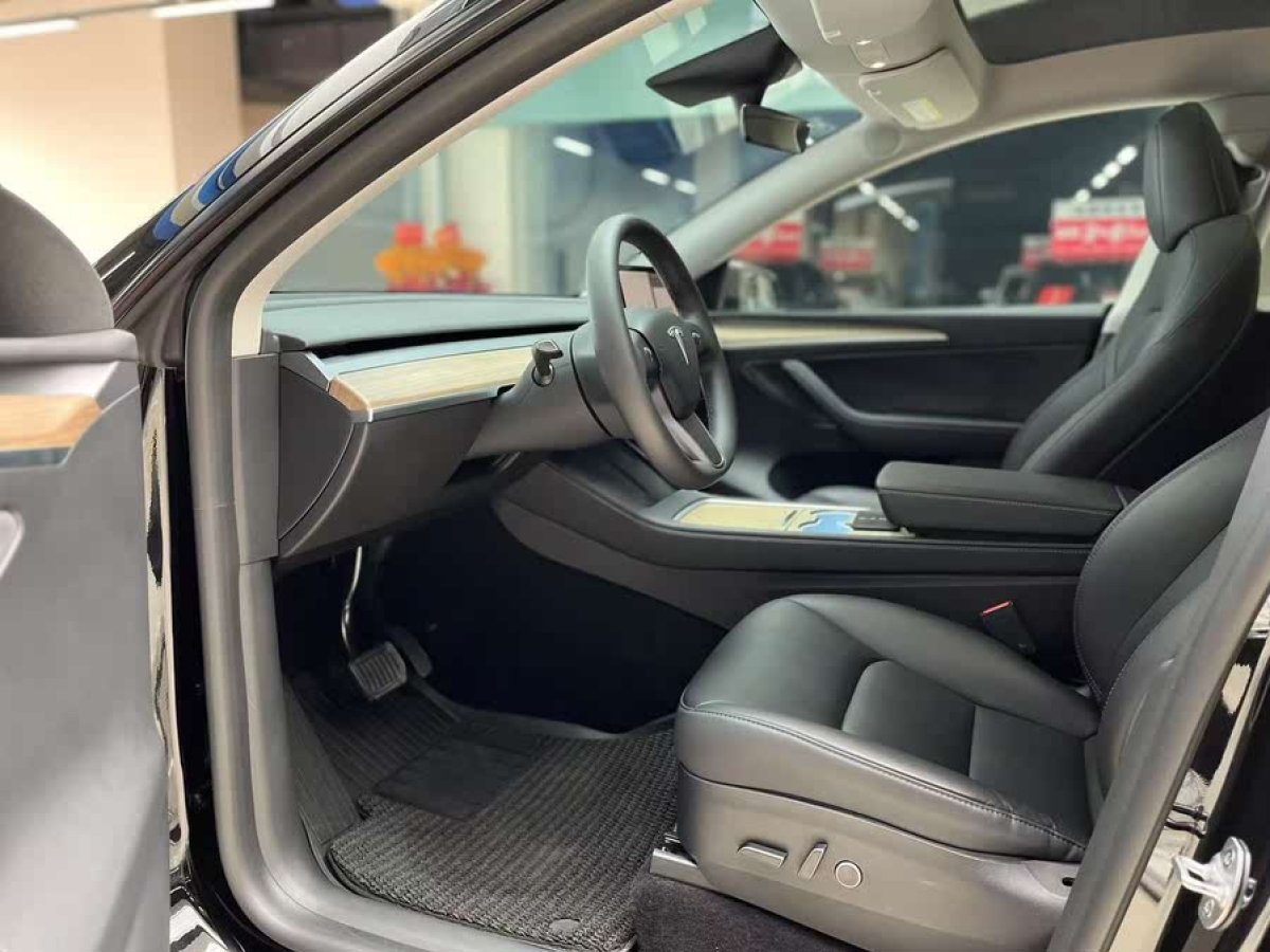 特斯拉 Model Y  2022款 改款 后輪驅(qū)動版圖片