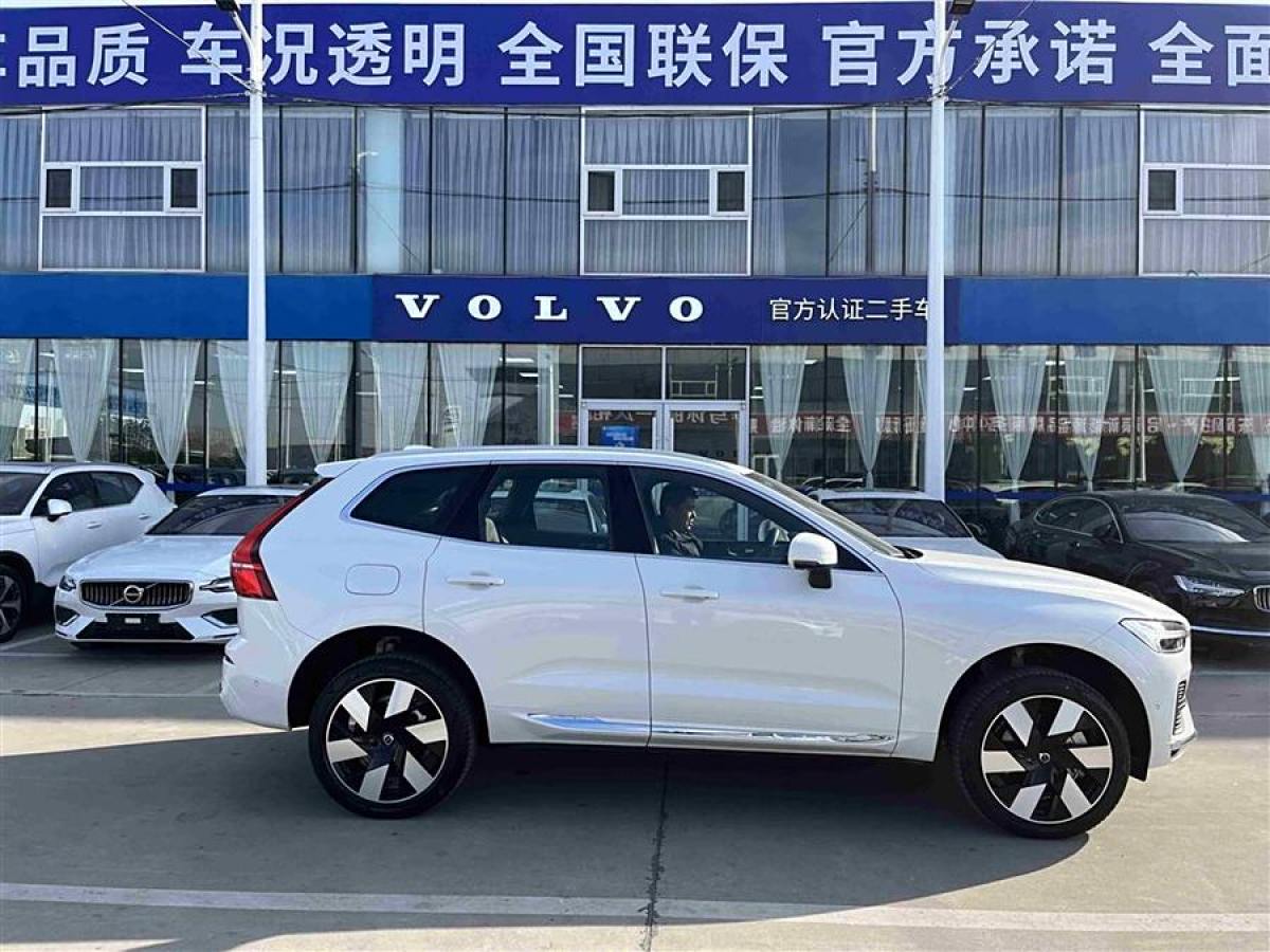 沃爾沃 XC60新能源  2024款 T8 插電混動(dòng) 長續(xù)航四驅(qū)智雅豪華版圖片