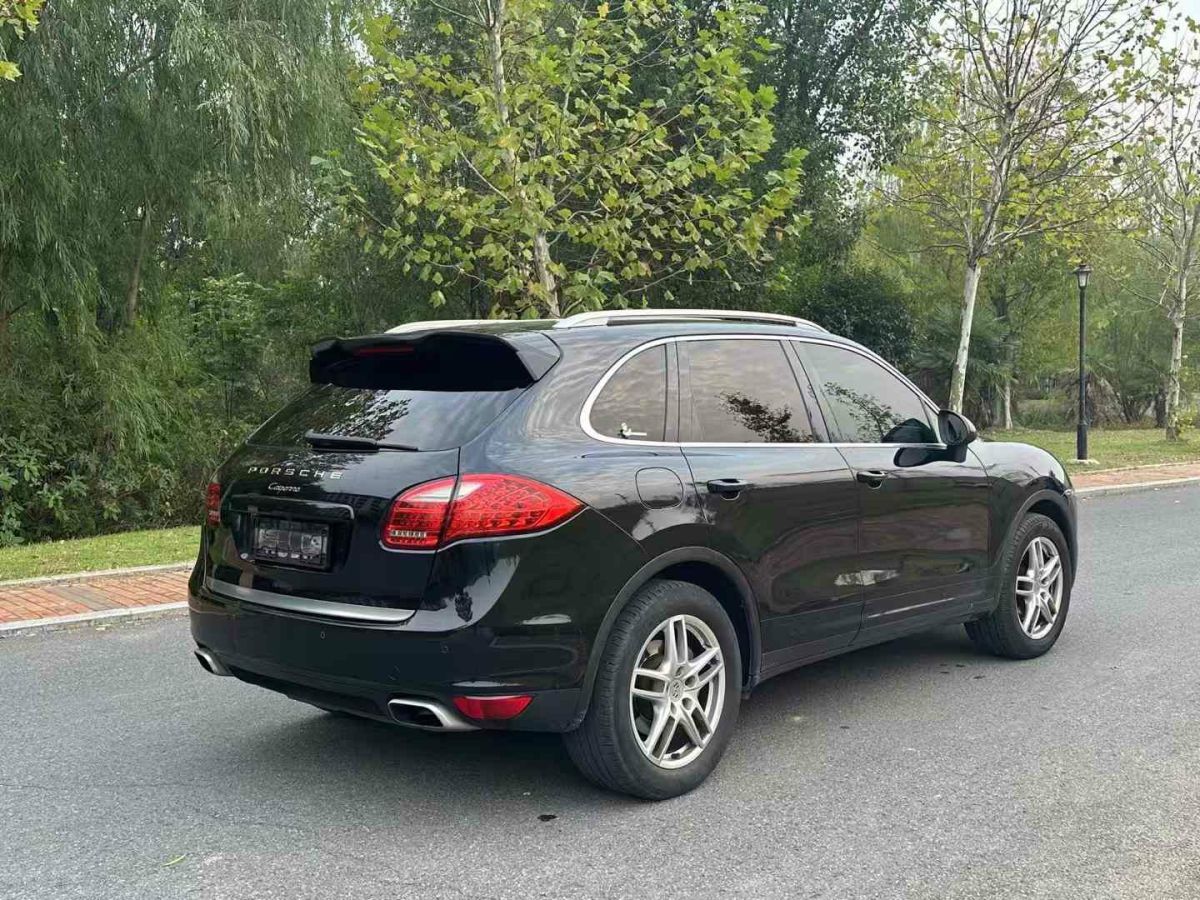 保時(shí)捷 Cayenne  2013款 Cayenne 3.0T 柴油版圖片