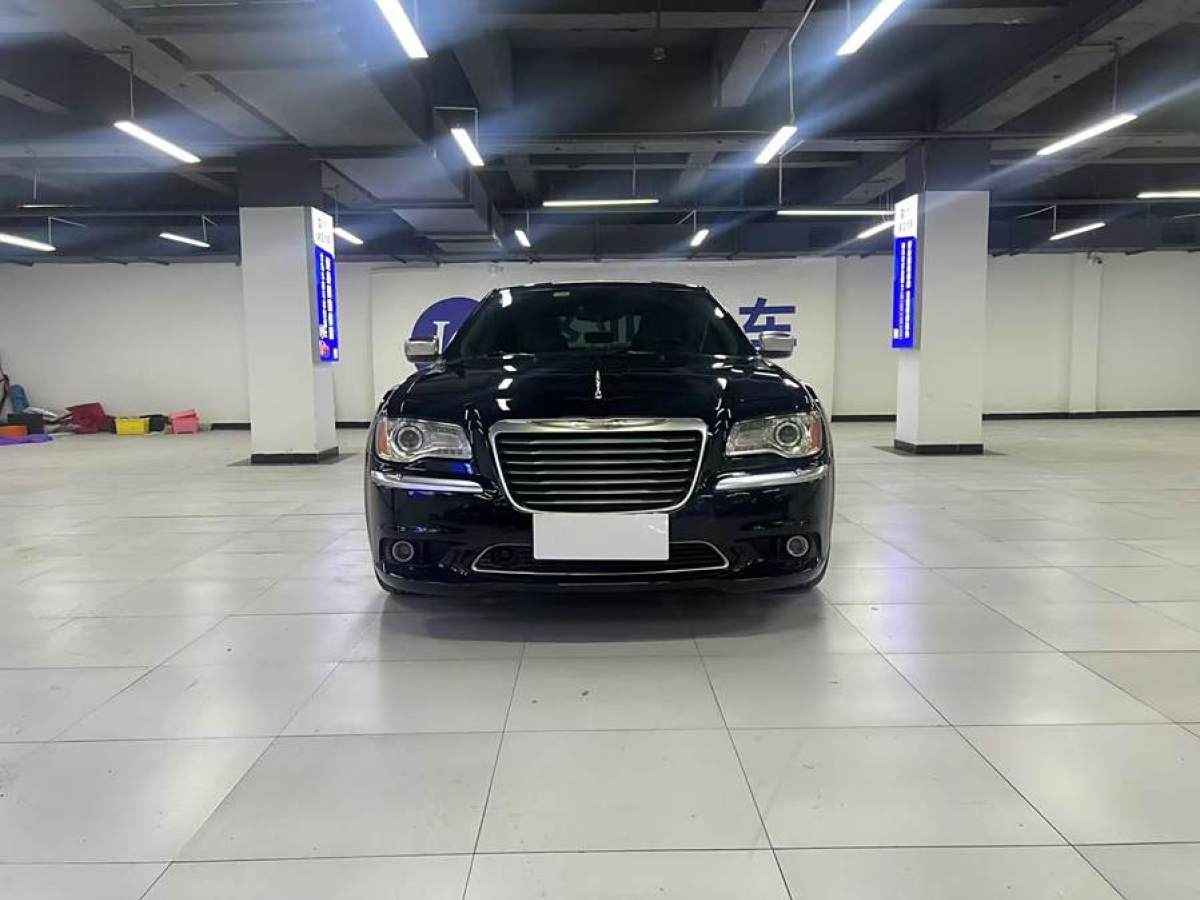 克萊斯勒 300C  2014款 3.0L 卓越版圖片