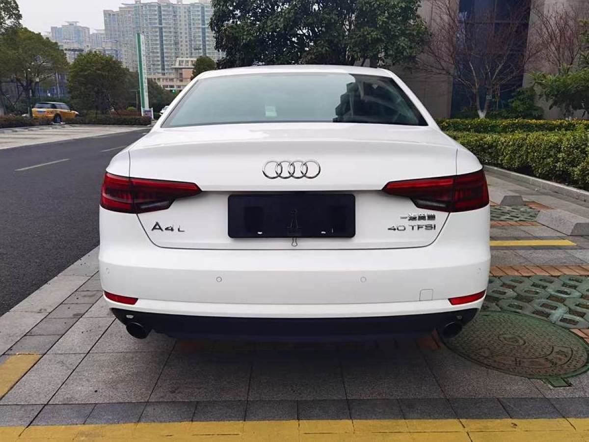 奧迪 奧迪A4L  2017款 40 TFSI 進(jìn)取型圖片