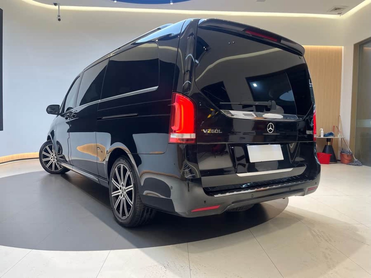 奔馳 V級  2022款 V 260 L 長軸距豪華版圖片