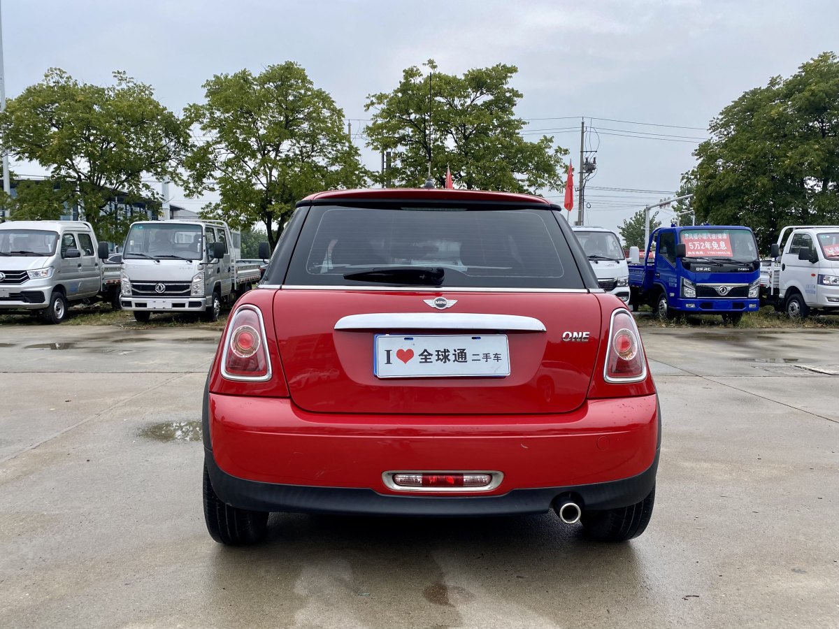 2014年1月MINI COUNTRYMAN  2011款 1.6L ONE