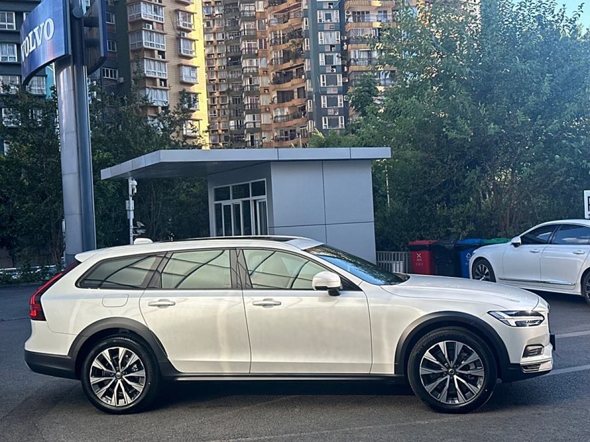 沃尔沃 V90  2023款 Cross Country B5 AWD 智远版图片