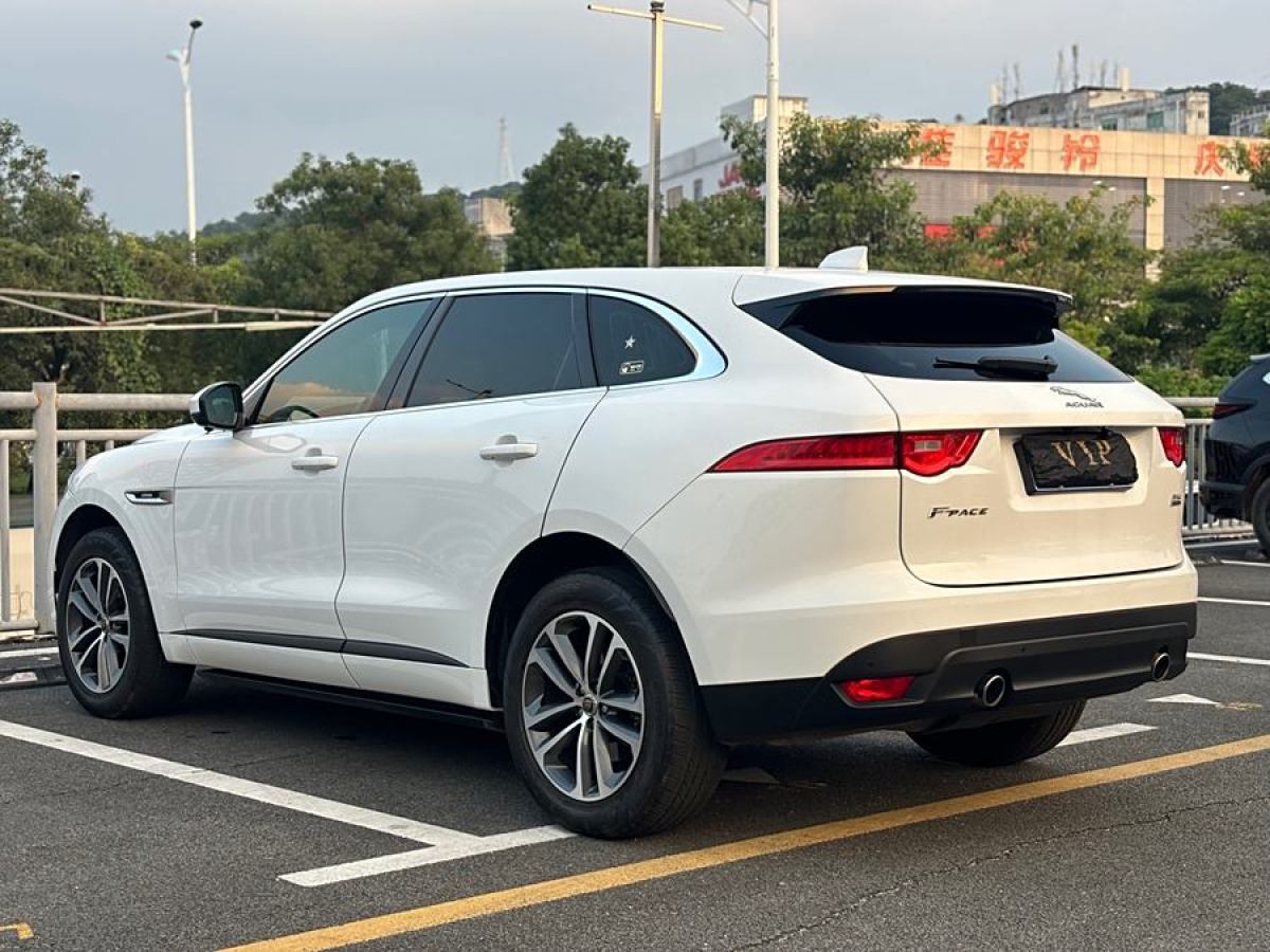 捷豹 F-PACE  2016款 3.0 SC 四驅(qū)R-Sport運動版圖片