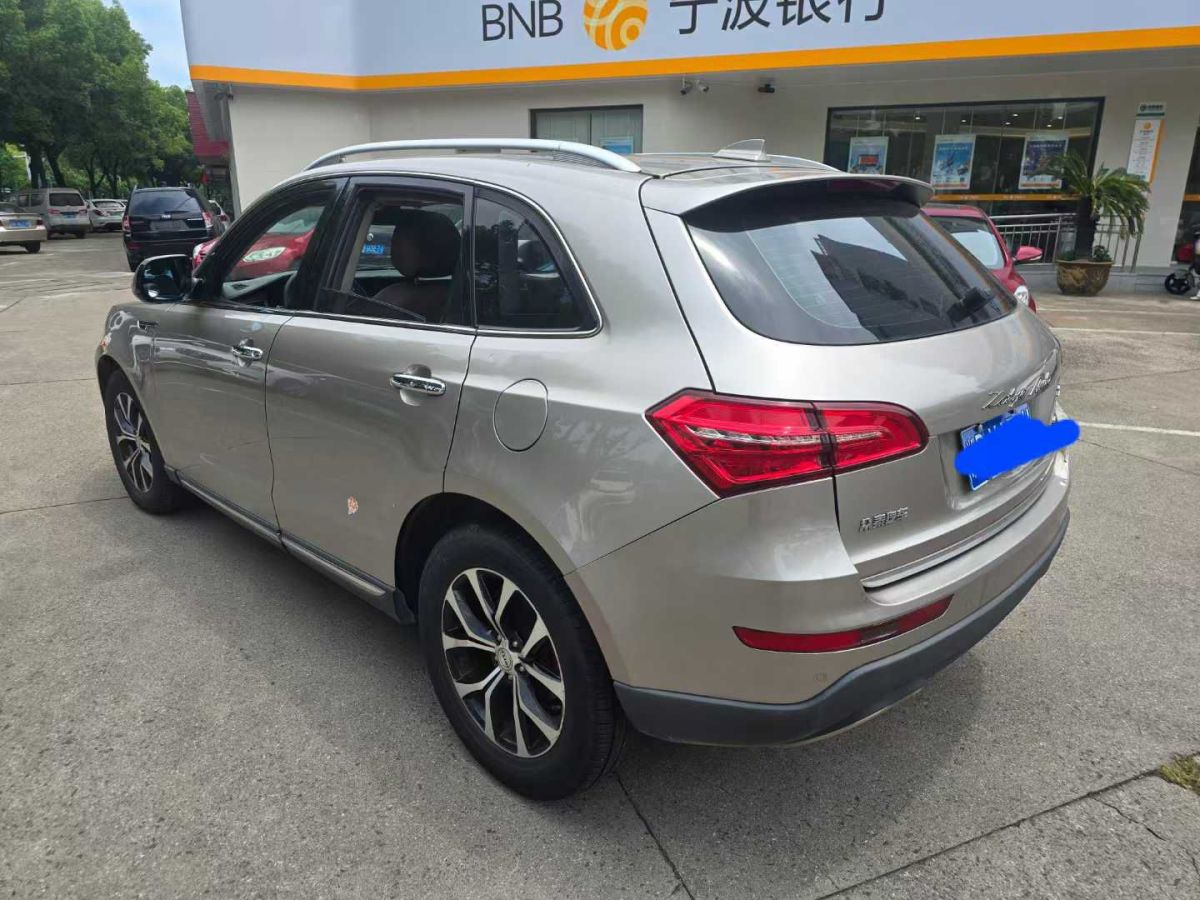 眾泰 T600  2017款 1.5T 手動(dòng)精英賀歲版圖片