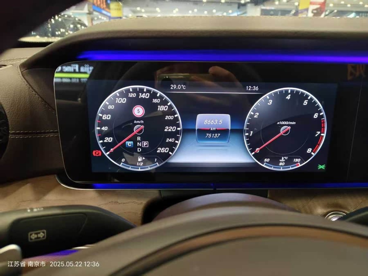 奔馳 奔馳E級  2019款 改款 E 300 L 豪華型圖片