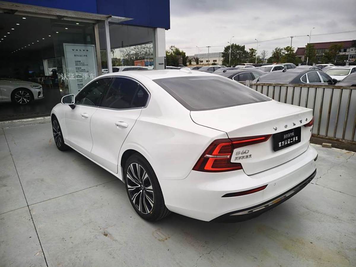 沃爾沃 S60L  2024款 B4 智遠(yuǎn)豪華版圖片