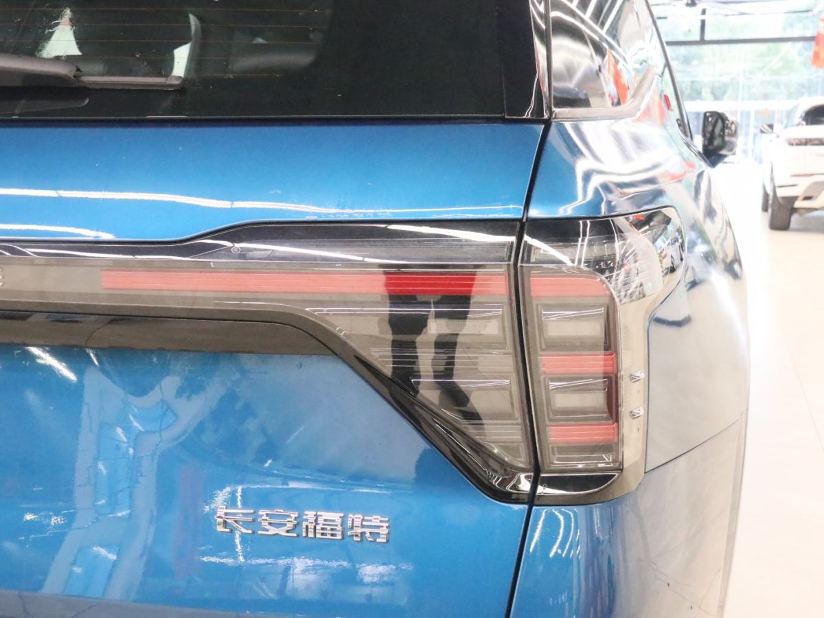 福特 銳界  2025款 銳界L 2.0T EcoBoost E混動四驅(qū)七座 STLine圖片