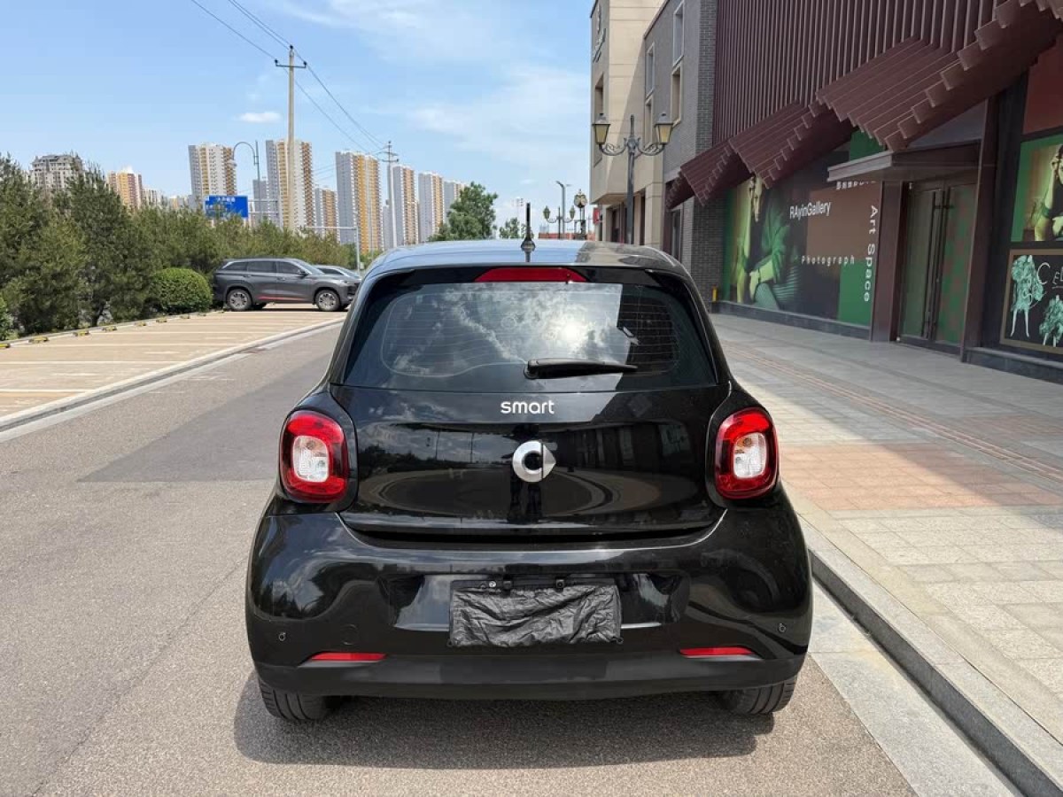 smart forfour  2016款 1.0L 52千瓦靈動版圖片