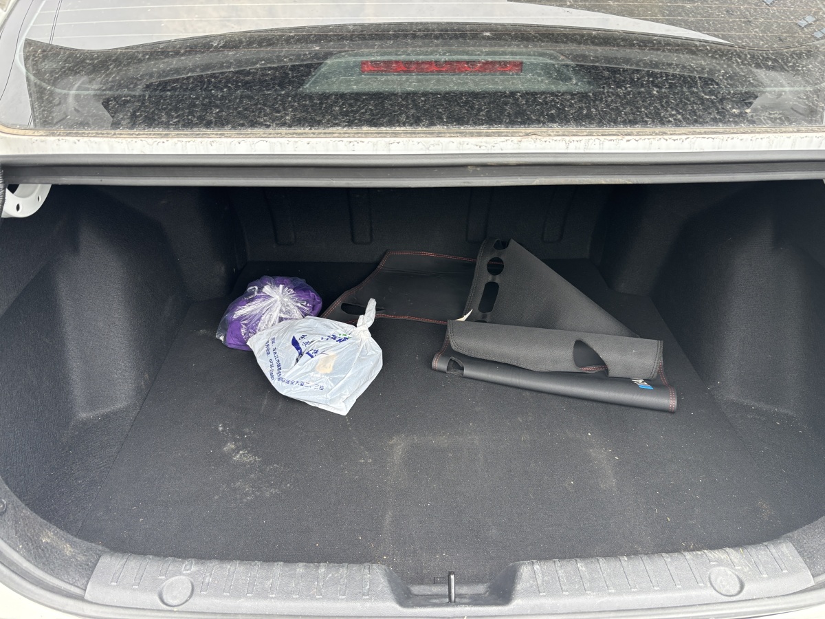長安 逸動  2020款 PLUS 1.6L GDI 手動豪華型圖片