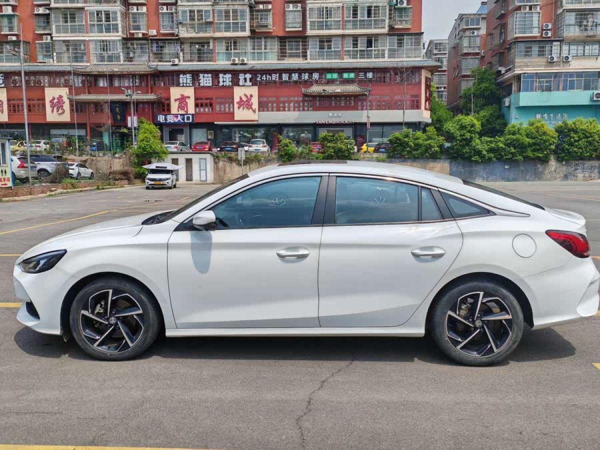 名爵 名爵5  2023款 180DVVT CVT豪華版圖片