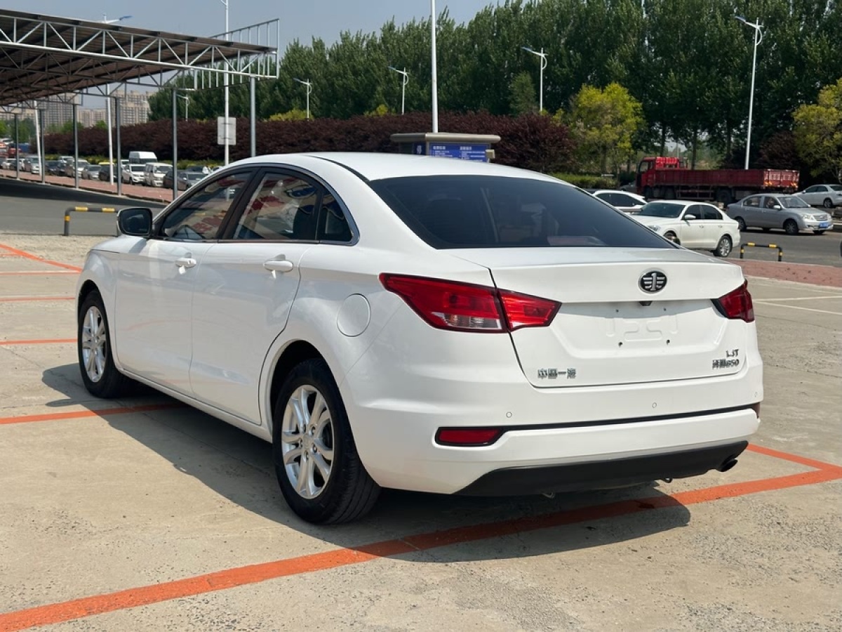 奔騰 B50  2016款 1.4T 自動豪華型圖片