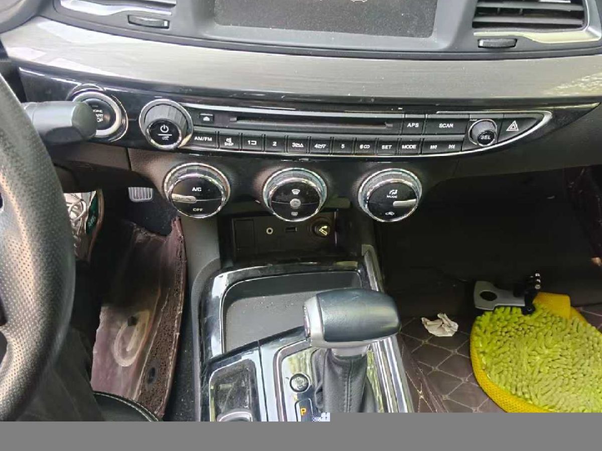路虎 神行者2  2013款 2.0T Si4 HSE汽油版圖片