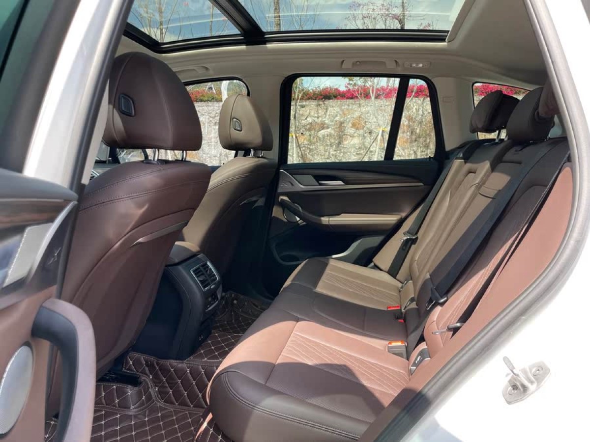 寶馬 寶馬X3  2022款 xDrive30i 領(lǐng)先型 M曜夜套裝圖片