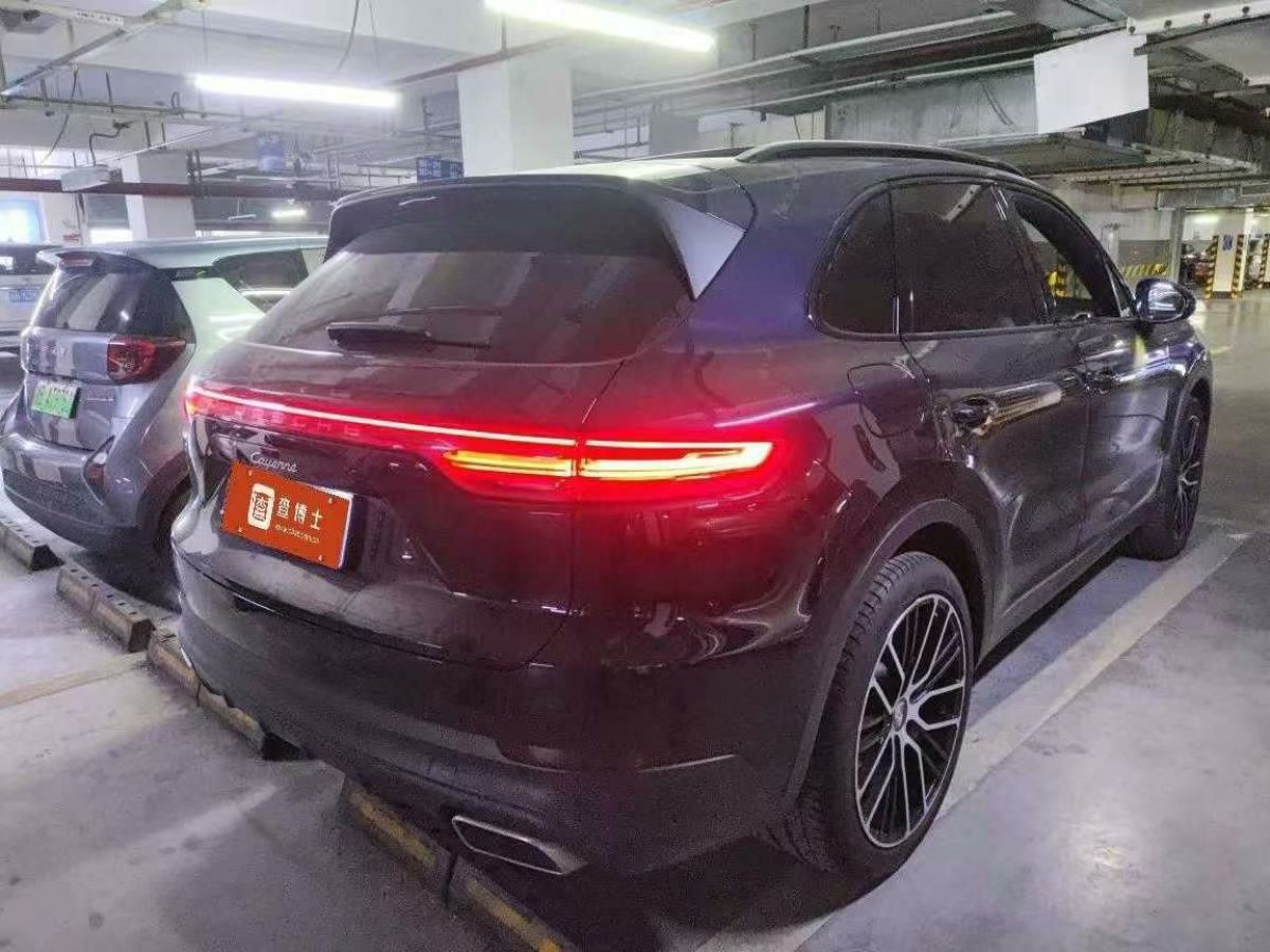 保時(shí)捷 Cayenne  2022款 Cayenne 3.0T 鉑金版圖片