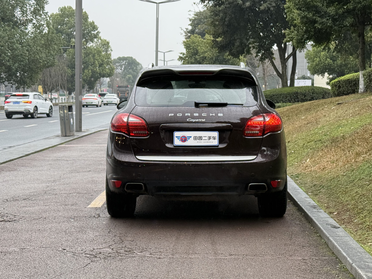 2014年6月保時捷 Cayenne  2014款 Cayenne Platinum Edition 3.0T