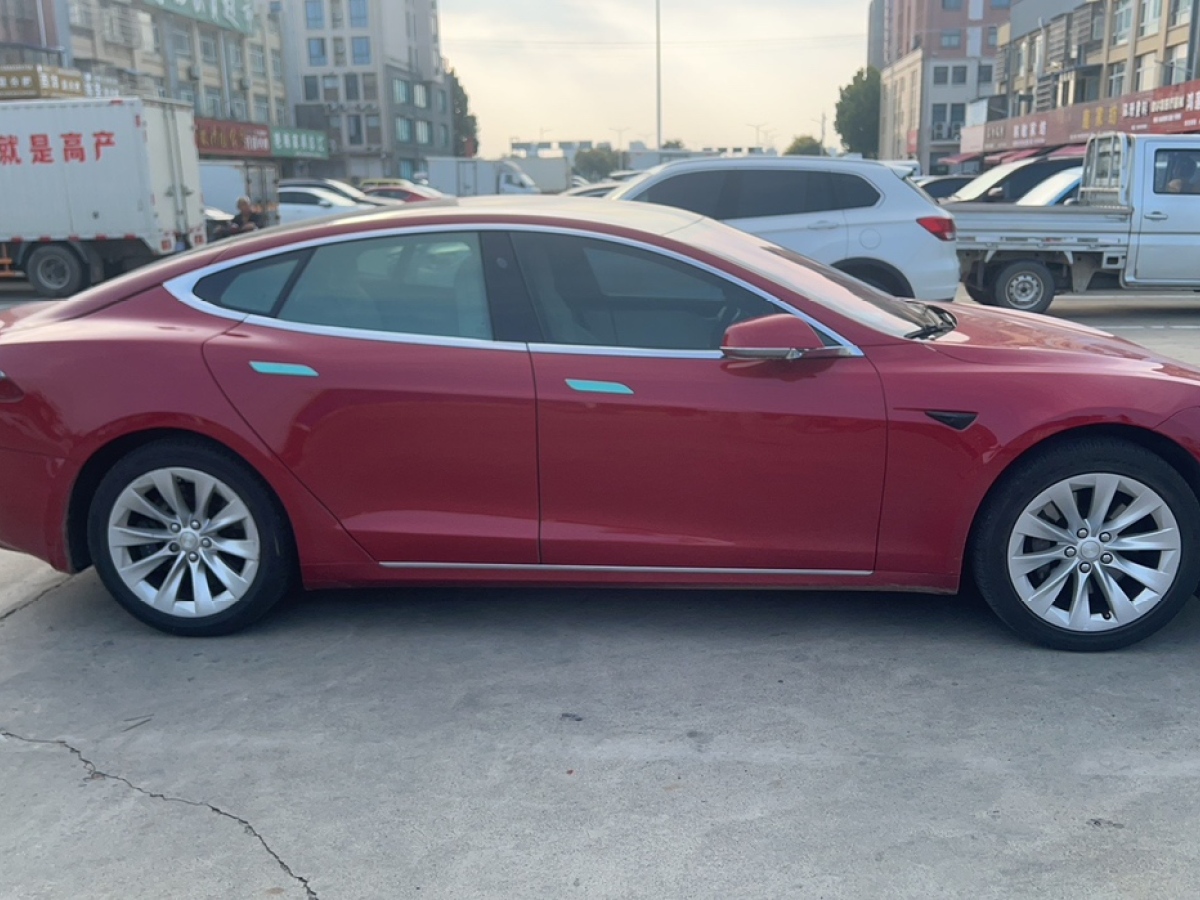 特斯拉 Model S  2017款 Model S 75D 標(biāo)準(zhǔn)續(xù)航版圖片