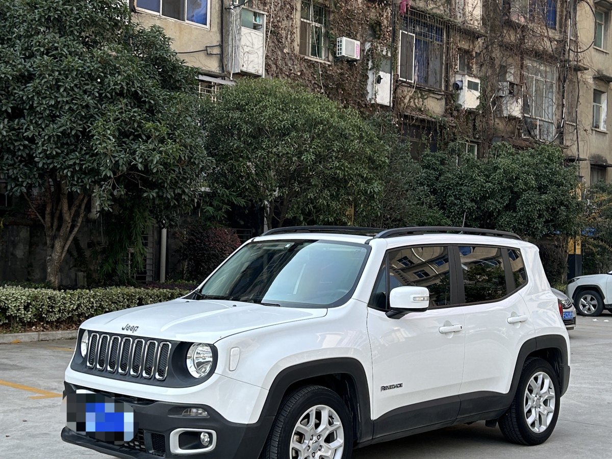 2018年10月Jeep 自由俠  2018款 互聯(lián)大屏版 180T 自動勁能版