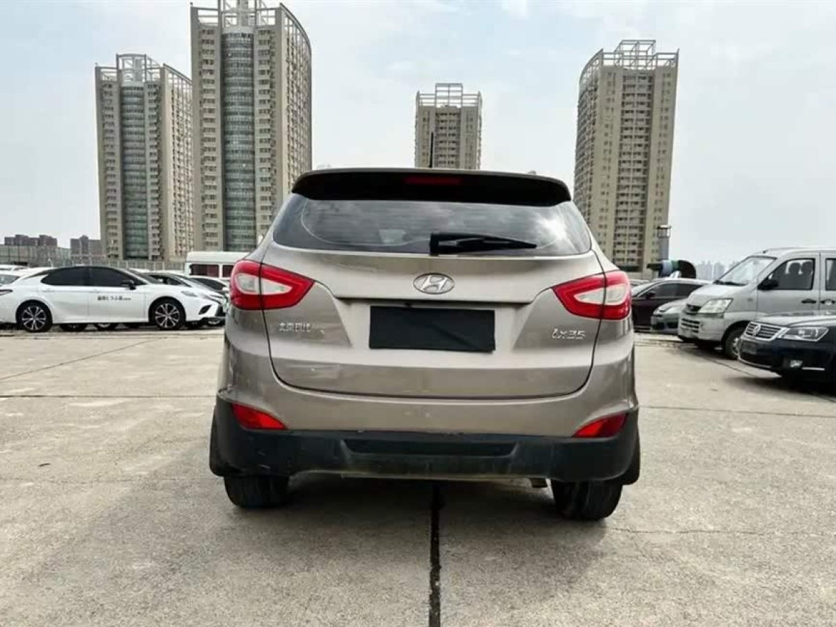 現(xiàn)代 ix35  2013款 2.0L 自動(dòng)兩驅(qū)智能型GLS 國(guó)IV圖片