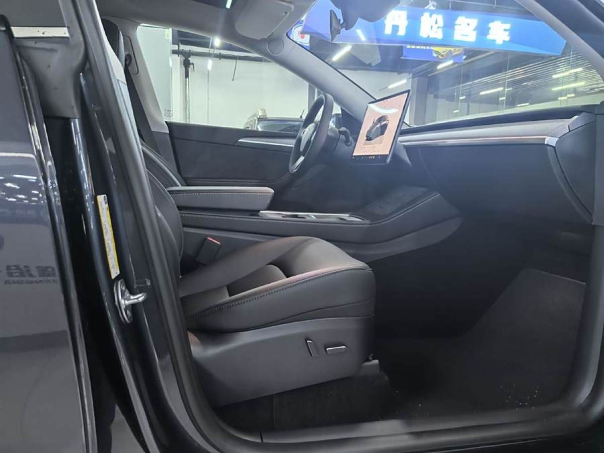 特斯拉 Model Y  2024款 長續(xù)航全輪驅(qū)動版圖片