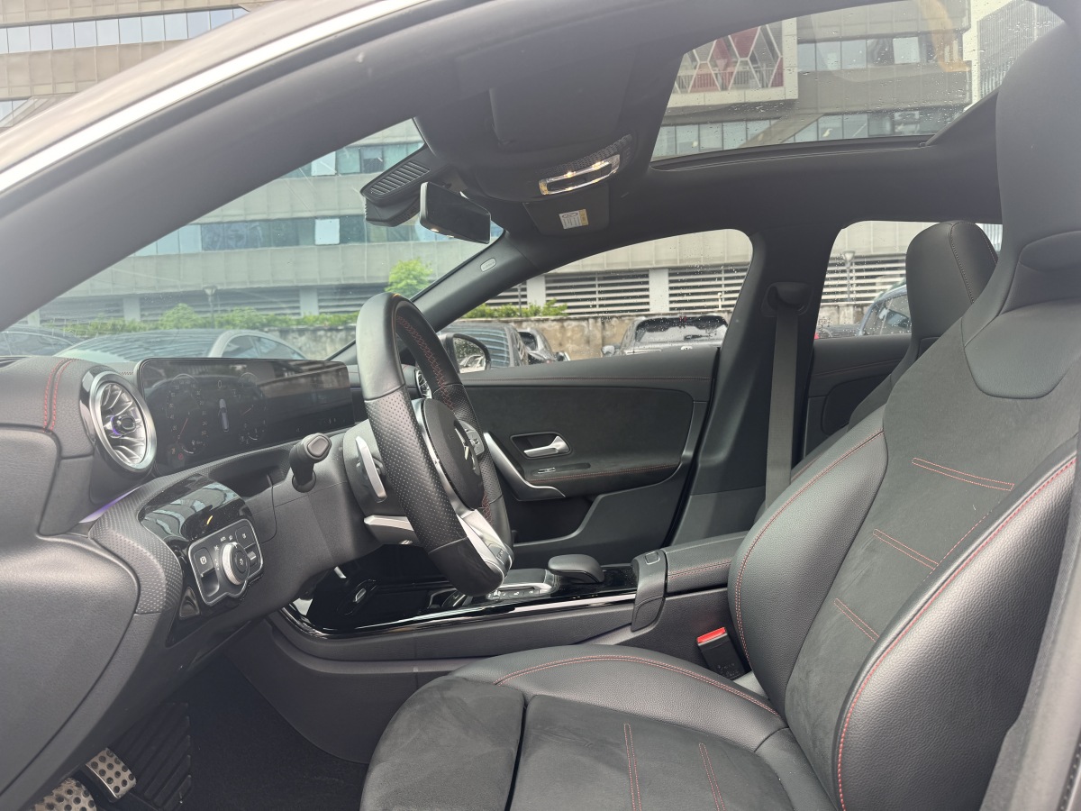 奔馳 奔馳CLA級(jí)  2020款 CLA 200 獵跑車圖片