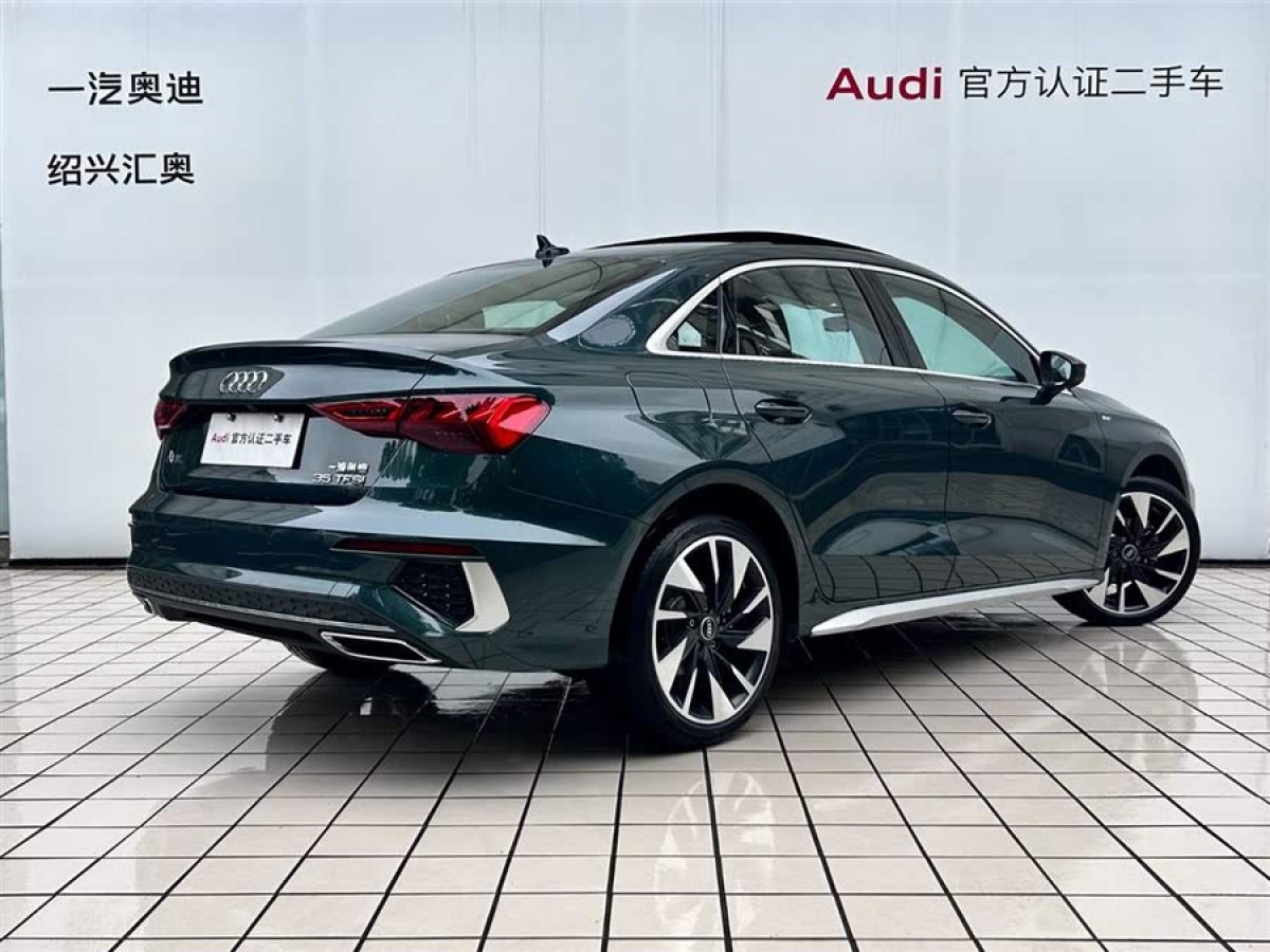 奧迪 奧迪A3  2023款 改款 A3L Limousine 35 TFSI 時(shí)尚運(yùn)動(dòng)型圖片