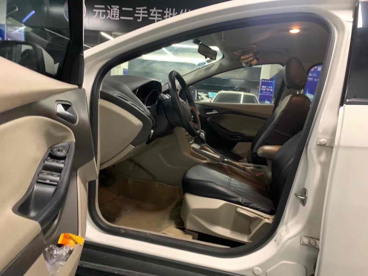 福特 福克斯  2012款 三厢 1.6L 自动舒适型图片