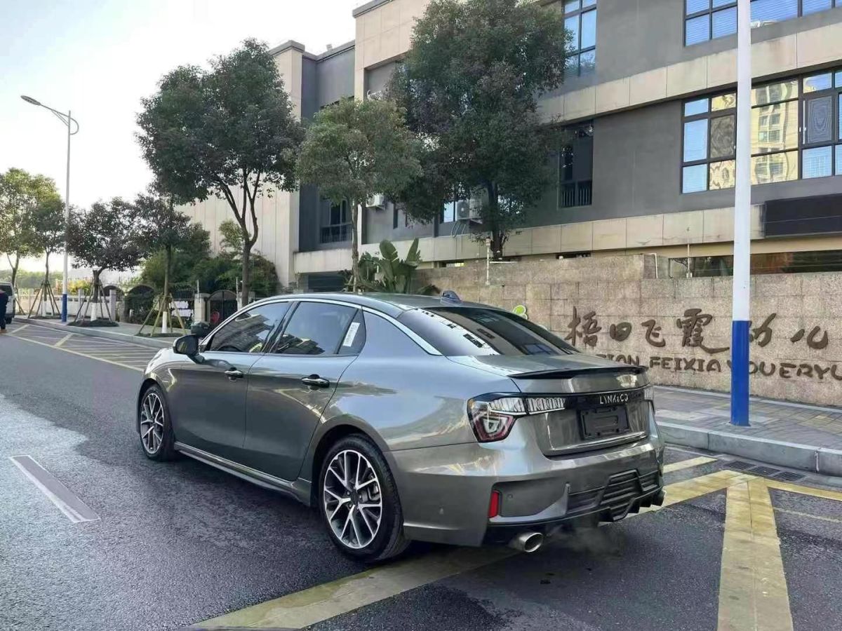 領(lǐng)克 領(lǐng)克03  2021款 03+ 2.0TD 自動(dòng)冠軍定制版圖片