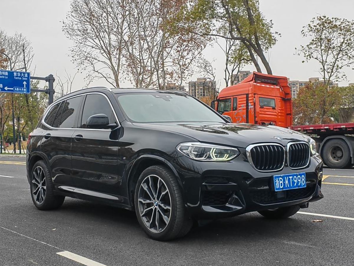 寶馬 寶馬X3  2020款 xDrive30i 領(lǐng)先型 M運(yùn)動(dòng)套裝圖片