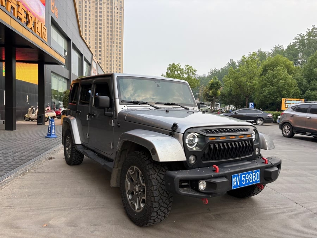Jeep 牧馬人  2014款 3.0L Sahara 四門版圖片